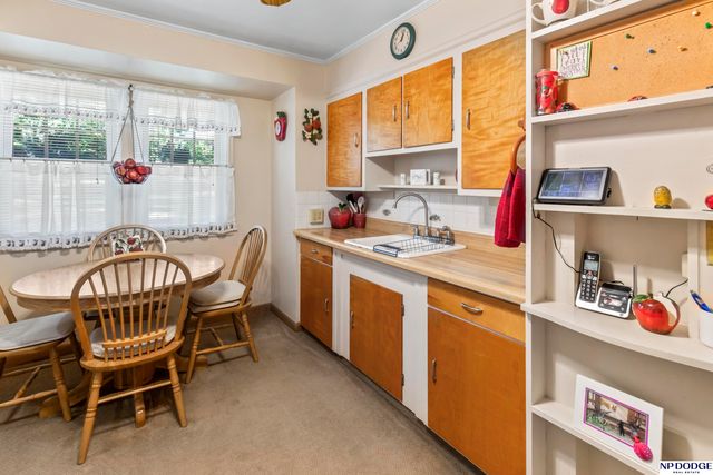 2306 S 48 Street, Omaha, NE 68106