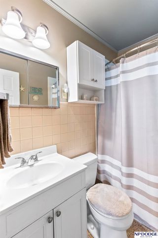 2306 S 48 Street, Omaha, NE 68106