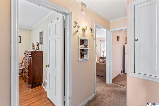 2306 S 48 Street, Omaha, NE 68106