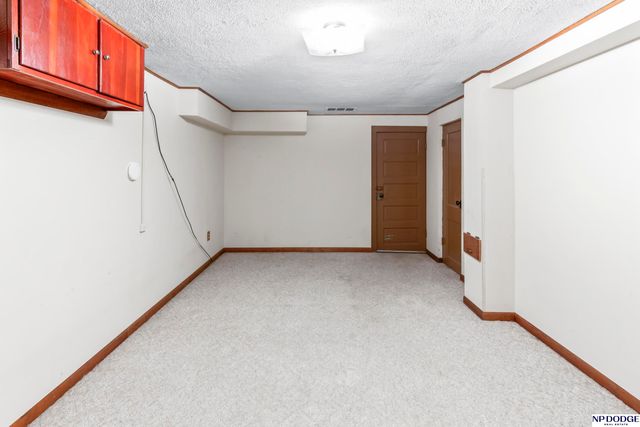 2306 S 48 Street, Omaha, NE 68106