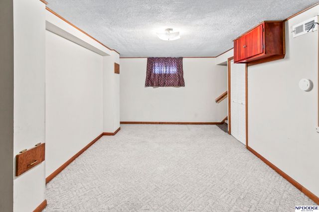 2306 S 48 Street, Omaha, NE 68106