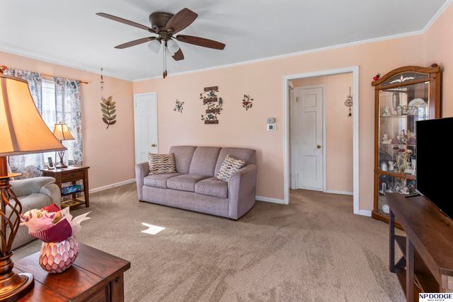 2306 S 48 Street, Omaha, NE 68106