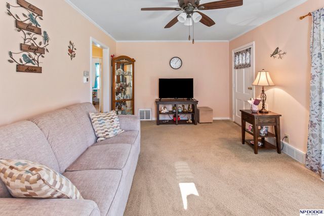 2306 S 48 Street, Omaha, NE 68106