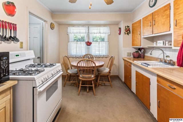 2306 S 48 Street, Omaha, NE 68106