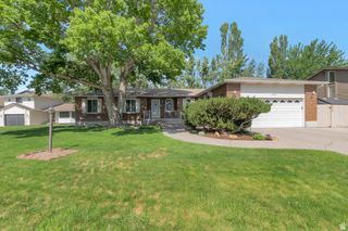 11072 S WINDY PEAK RIDGE DR #32, Sandy, UT 84094