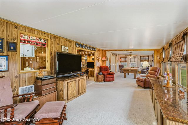 520 Lee Court, West Melbourne, FL 32904