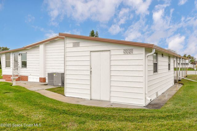 520 Lee Court, West Melbourne, FL 32904