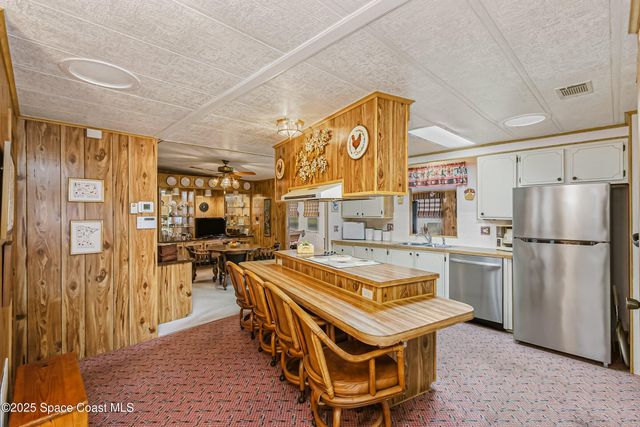 520 Lee Court, West Melbourne, FL 32904