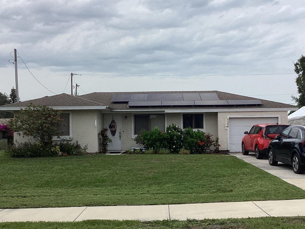 2459 SE Grand Drive, Port St Lucie, FL 34952