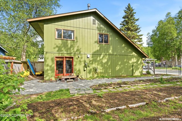 3891 Caravelle Drive, Anchorage, AK 99502