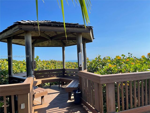 5047 N Highway A1a 1205, Hutchinson Island, FL 34949