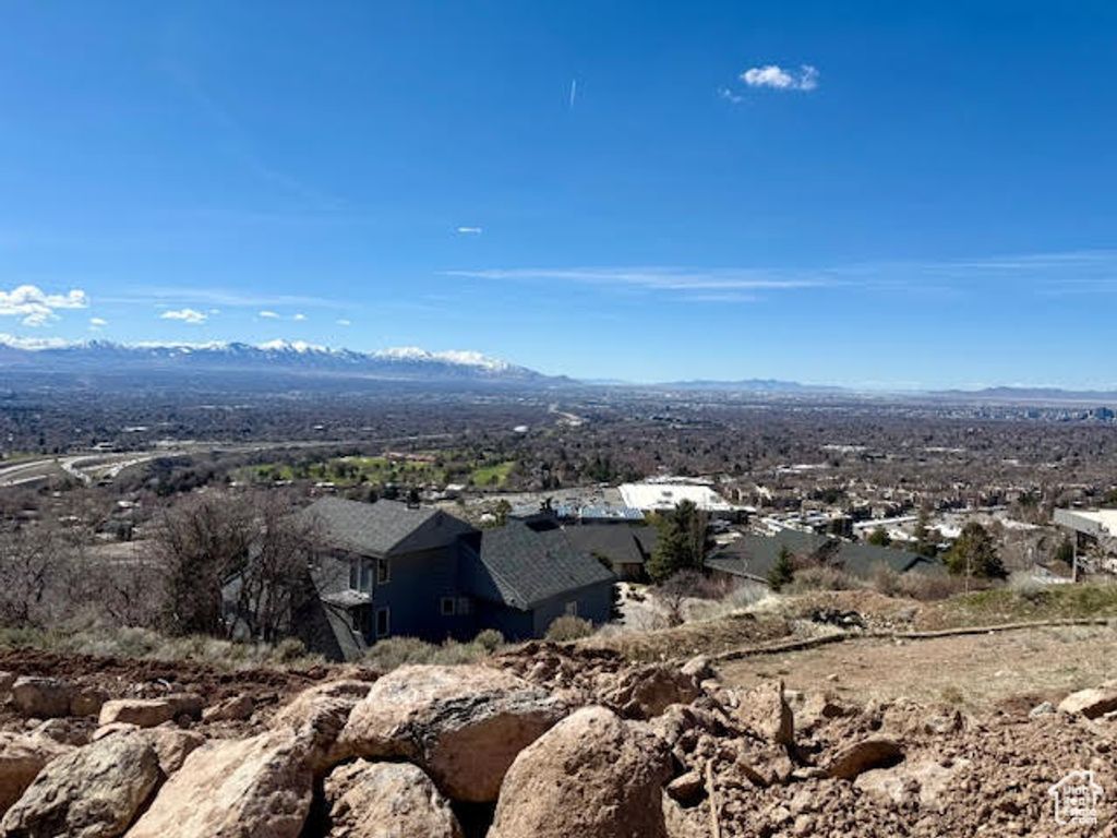 2396 S CANNON DR # 5, Salt Lake City, UT 84109