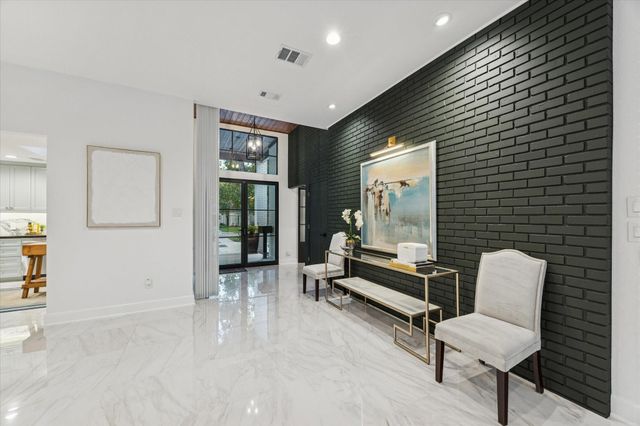 45 Patti Lynn Lane, Houston, TX 77024