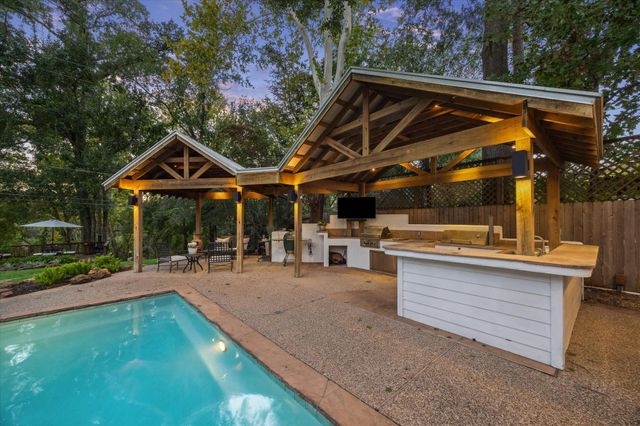 45 Patti Lynn Lane, Houston, TX 77024