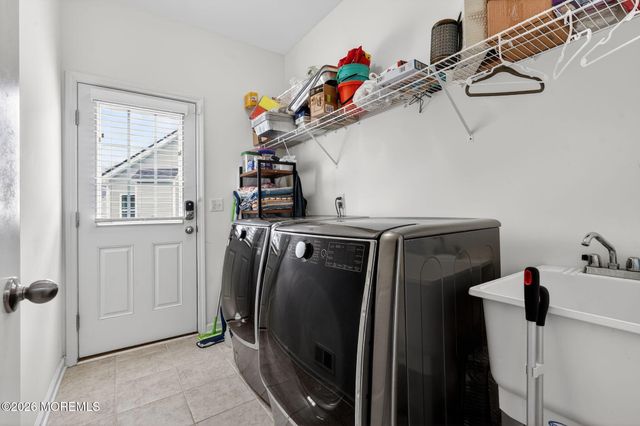 17 Prairie Lane, Bayville, NJ 08721