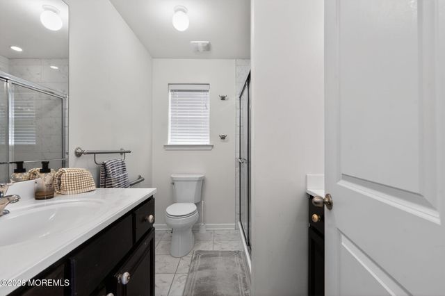 17 Prairie Lane, Bayville, NJ 08721