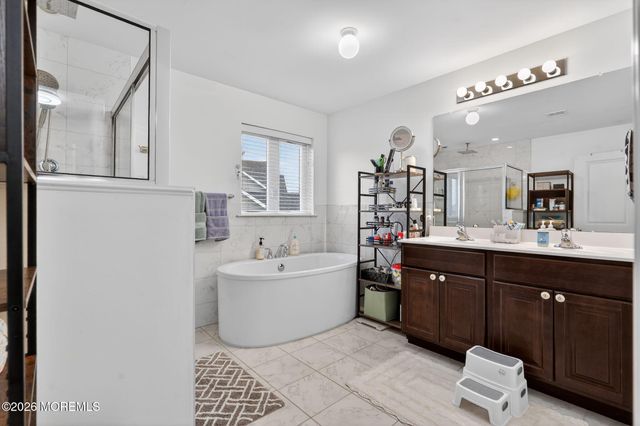17 Prairie Lane, Bayville, NJ 08721