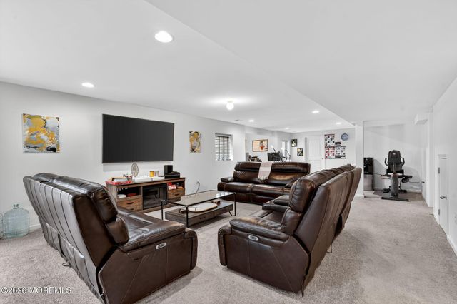 17 Prairie Lane, Bayville, NJ 08721