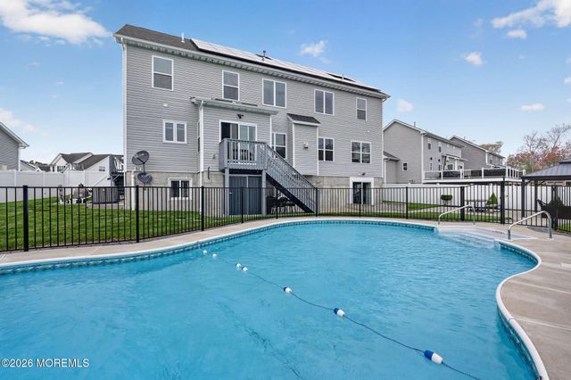 17 Prairie Lane, Bayville, NJ 08721