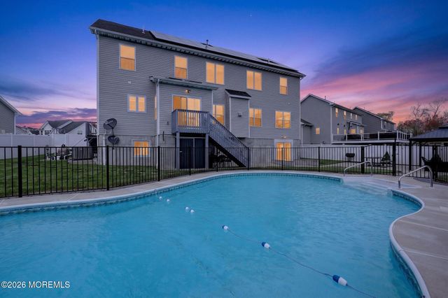 17 Prairie Lane, Bayville, NJ 08721