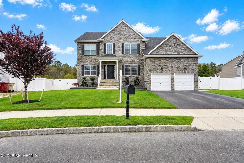 17 Prairie Lane, Bayville, NJ 08721