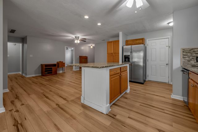 400 Forest Hill Drive, Lexington, KY 40509