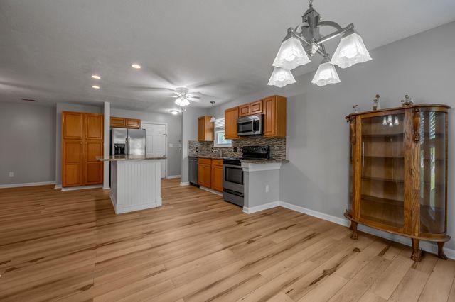 400 Forest Hill Drive, Lexington, KY 40509