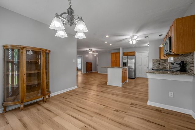 400 Forest Hill Drive, Lexington, KY 40509