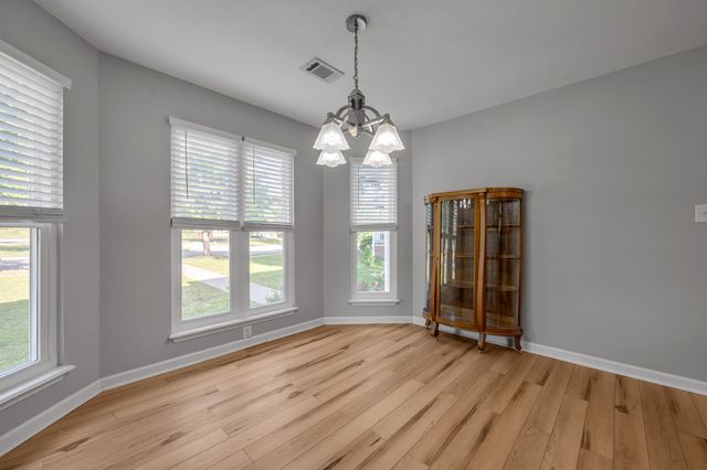 400 Forest Hill Drive, Lexington, KY 40509