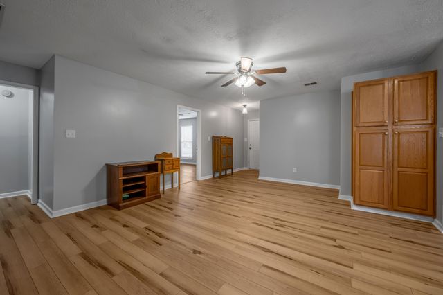 400 Forest Hill Drive, Lexington, KY 40509