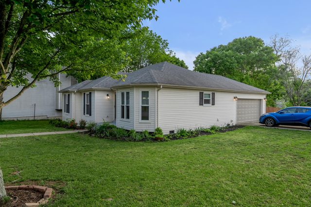 400 Forest Hill Drive, Lexington, KY 40509
