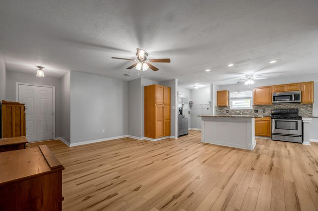 400 Forest Hill Drive, Lexington, KY 40509