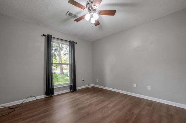 400 Forest Hill Drive, Lexington, KY 40509