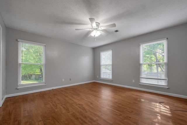 400 Forest Hill Drive, Lexington, KY 40509