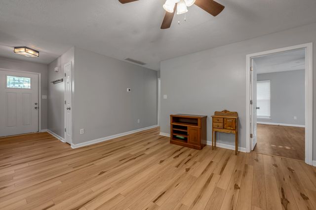 400 Forest Hill Drive, Lexington, KY 40509