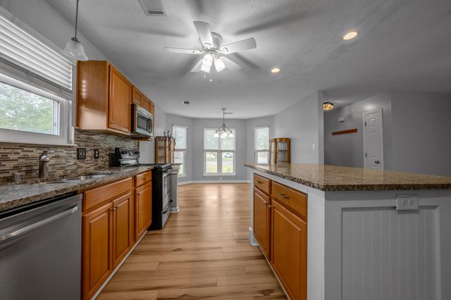400 Forest Hill Drive, Lexington, KY 40509