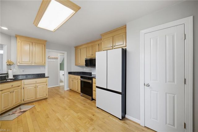 108 Pine Creek DR, Hampton, VA 23669