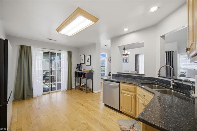 108 Pine Creek DR, Hampton, VA 23669