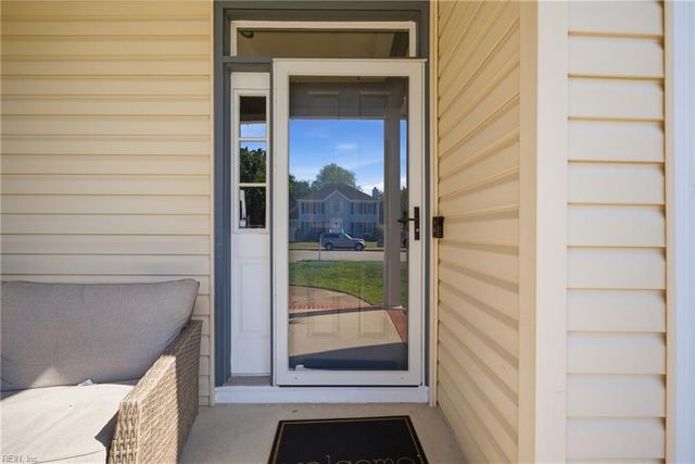108 Pine Creek DR, Hampton, VA 23669