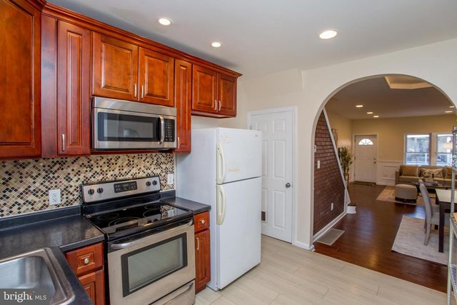 5230 HAZEL AVE, Philadelphia, PA 19143