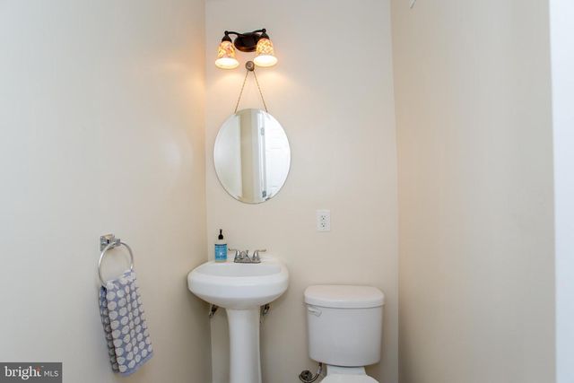 5230 HAZEL AVE, Philadelphia, PA 19143