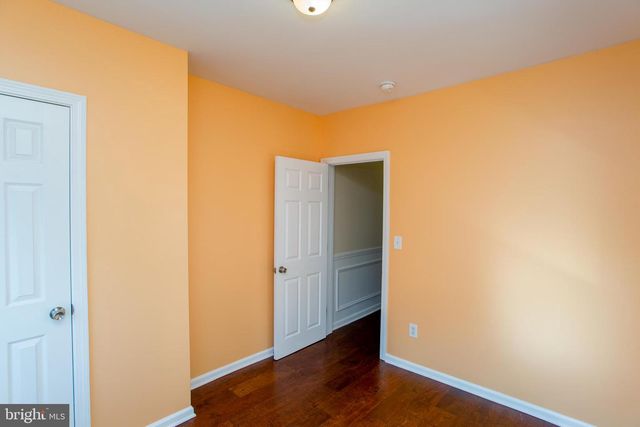 5230 HAZEL AVE, Philadelphia, PA 19143