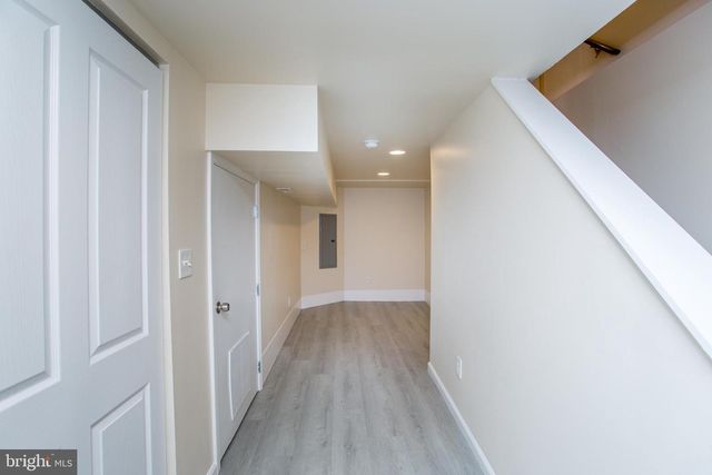 5230 HAZEL AVE, Philadelphia, PA 19143