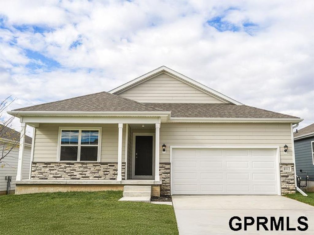 20502 Emiline Street, Gretna, NE 68028