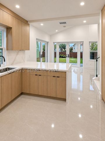 11708 SW 114th Ter, Miami, FL 33186