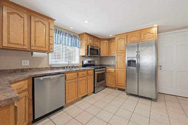 1 Birchwood Road, Holbrook, MA 02343
