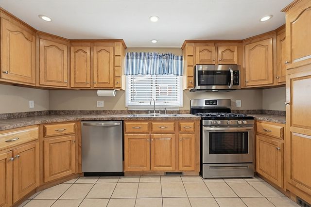 1 Birchwood Road, Holbrook, MA 02343