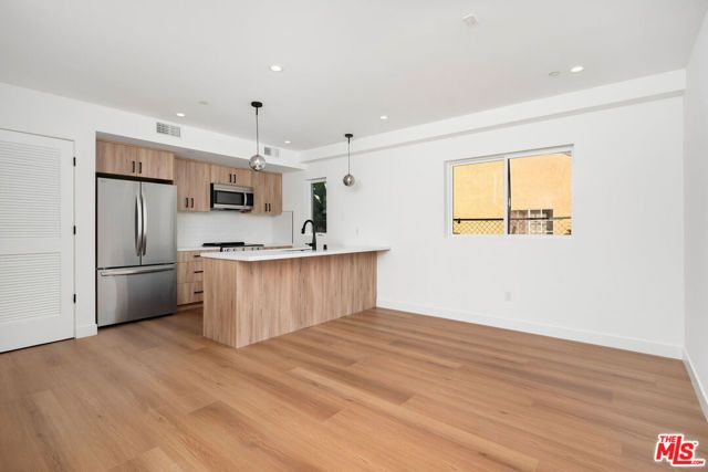 726 Robinson Street, Los Angeles, CA 90026