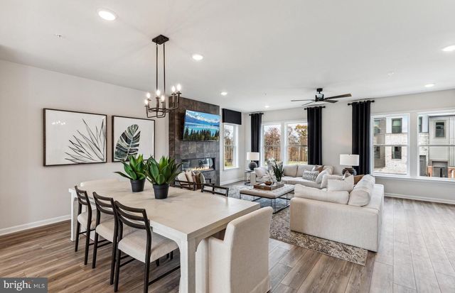 42629 BLACK ANGUS DR, Ashburn, VA 20148