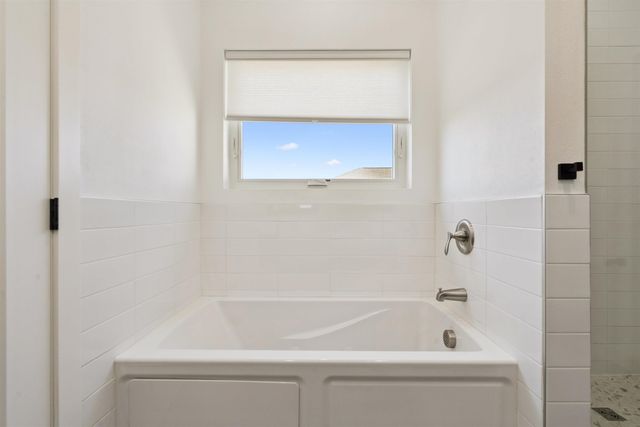 2006 Reese Road, Cedar Falls, IA 50613